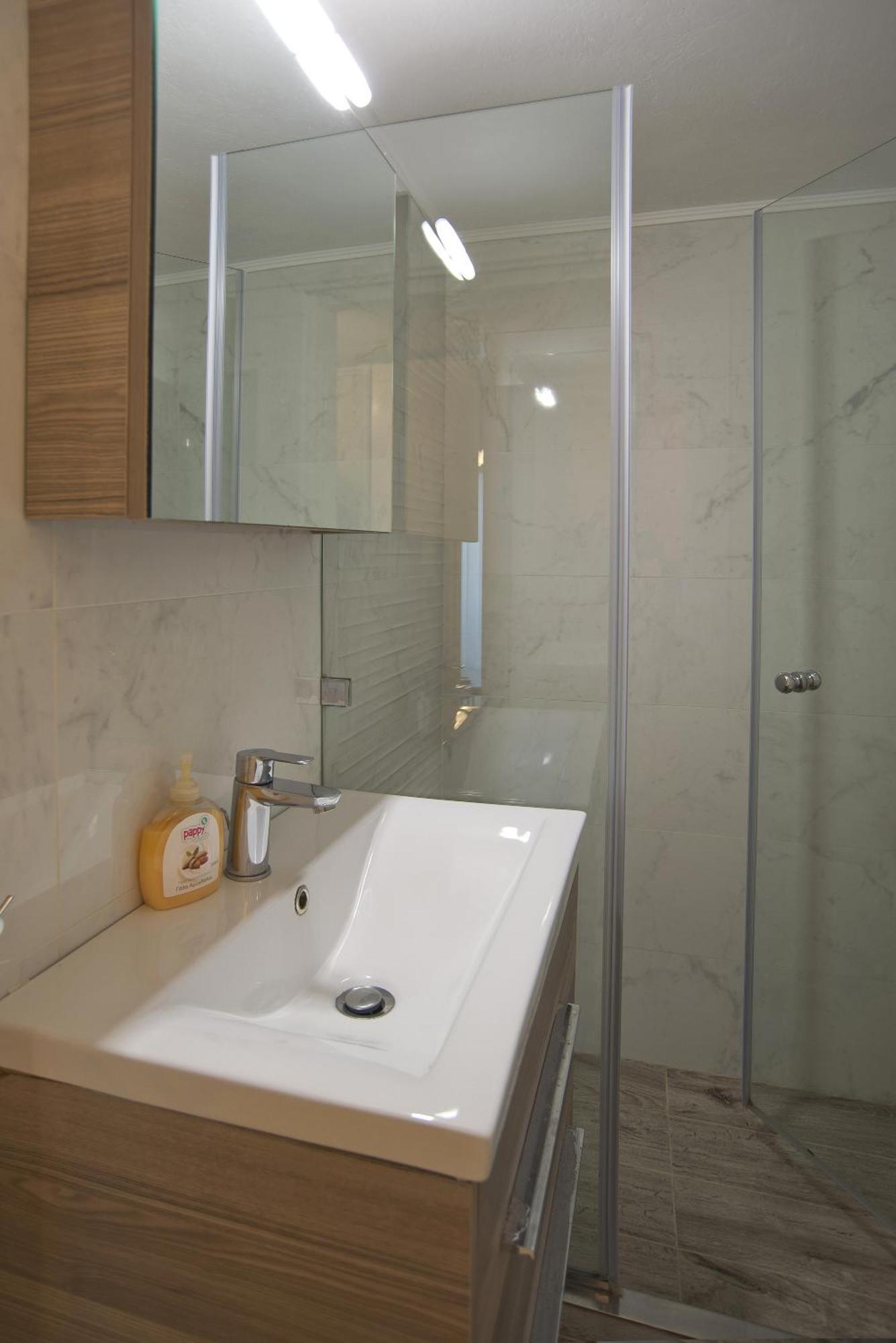 Riviera Living Apartment เอเธนส์ ภายนอก รูปภาพ